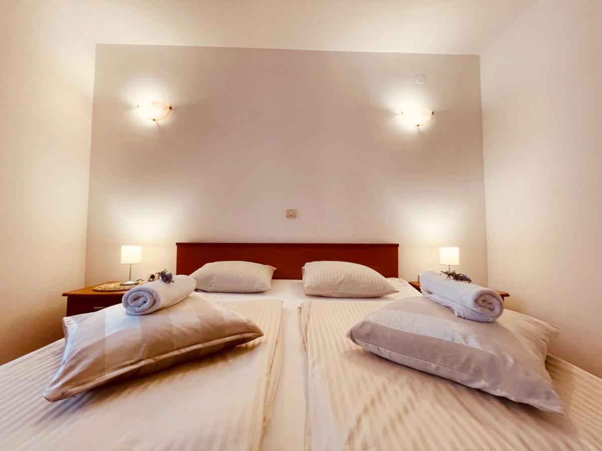 Apartments Stina 希杰·弗朗吉卡 外观 照片